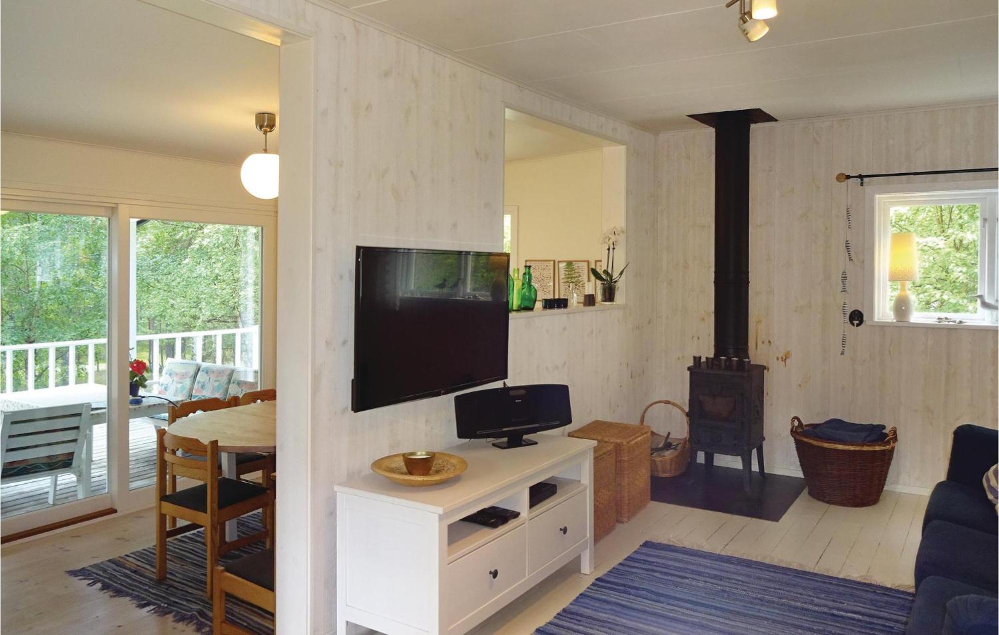 Stunning Home In Yngsjoe With Wifi Exterior foto